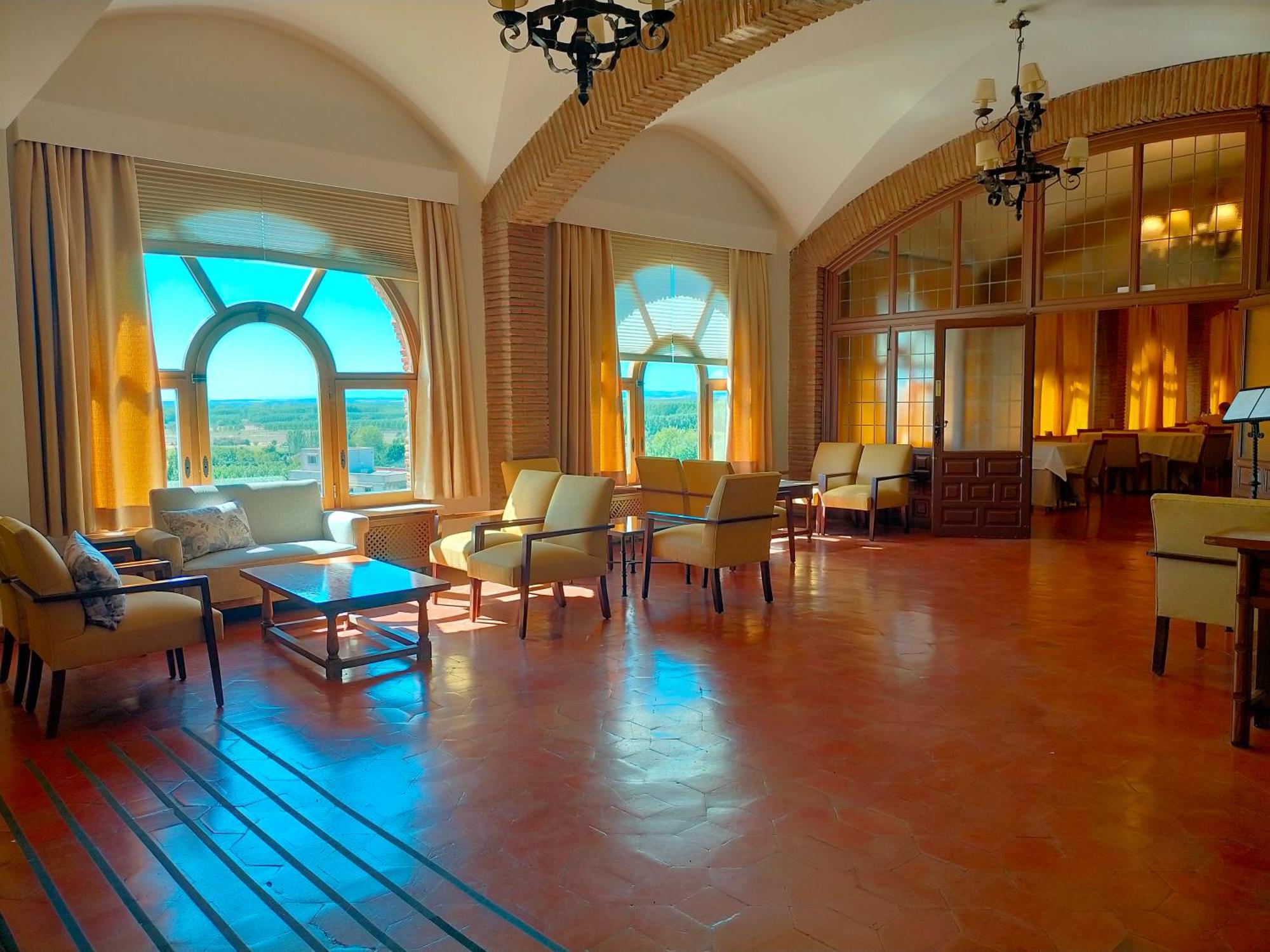Parador De Benavente Exteriör bild