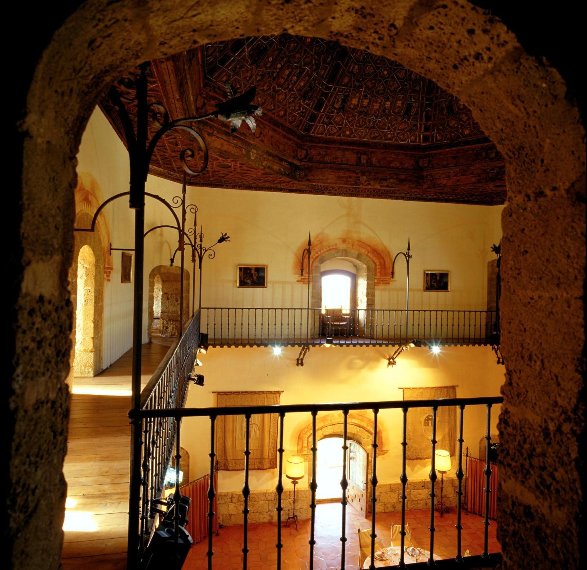 Parador De Benavente Exteriör bild